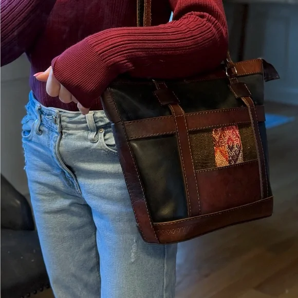 Vintage Artisanal Inca Sun Leather Tote Bag Made in Bolivia - Picture 5 of 15